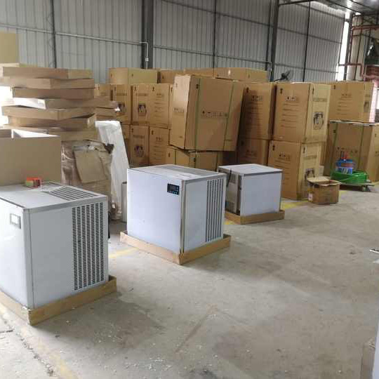 150kgs Commercial Ice Cube Machine with CE 300lbs