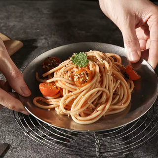 Factory Price 13/15/17 cm Ss304 Circular Round Retro Restaurant Dinner Dish Stainless Steel Food Serving Pasta Noodles Plates