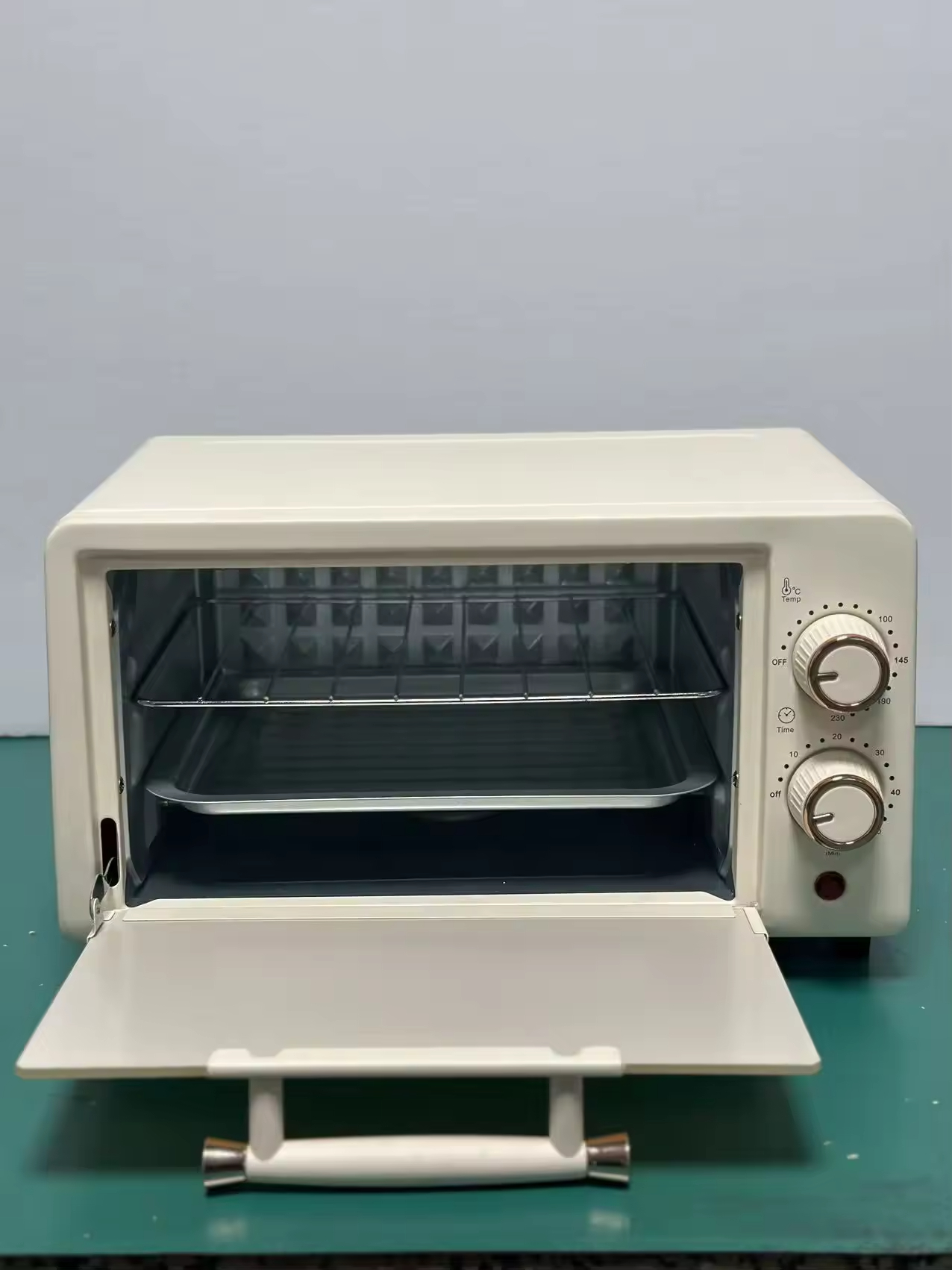 Mini 18L Baking Oven for Home Use Ideal for Pastries and Snacks