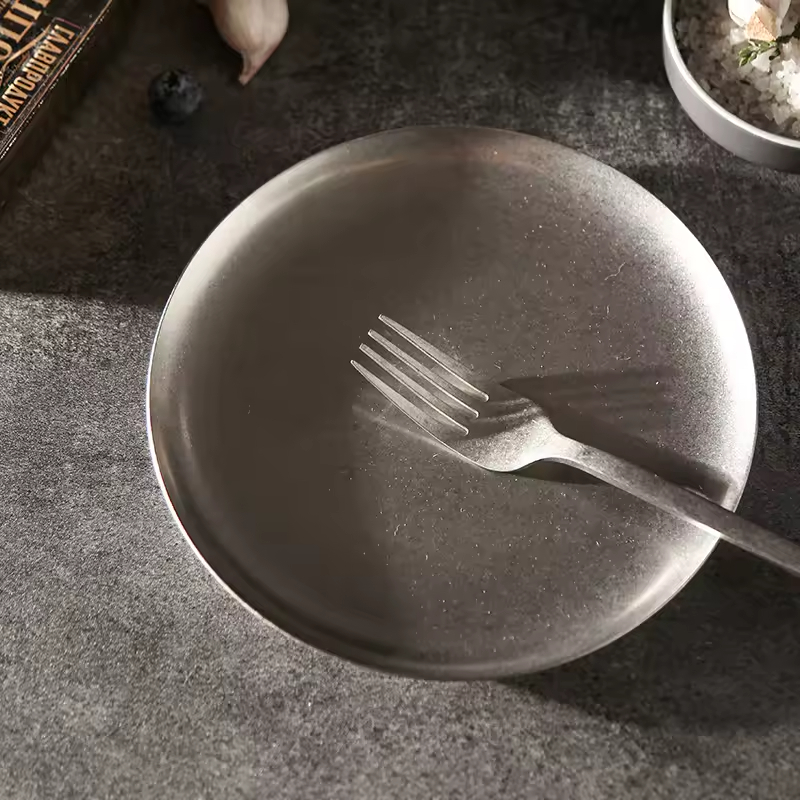 Factory Price 13/15/17 cm Ss304 Circular Round Retro Restaurant Dinner Dish Stainless Steel Food Serving Pasta Noodles Plates